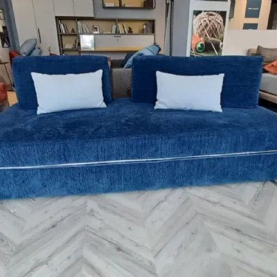 Divano in Tessuto stile design modello Sanders scontato - 50%