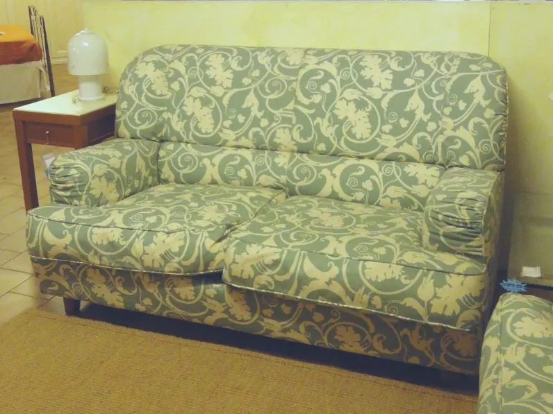 Due divani in tessuto tipo Sanderson sfoderabili scontati del -70 