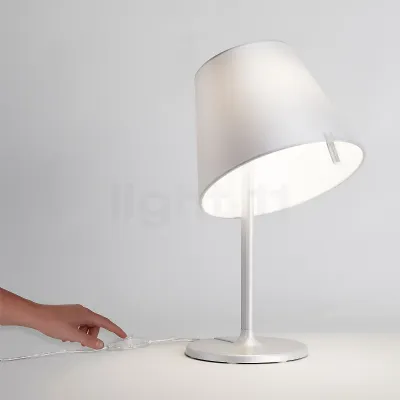 Lampada da tavolo Melampo notte Artemide a prezzo Outlet 