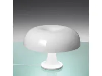 Lampada da tavolo Nessino lampada da tavolo bianco Artemide a prezzo scontato 