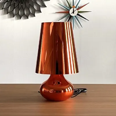 Lampada da tavolo in plastica Cindy Kartell in Offerta Outlet