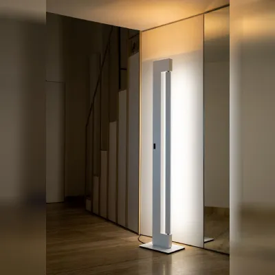 Lampada da terra Ara floor Nemo con un ribasso esclusivo