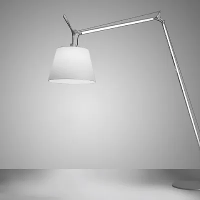 Lampada da terra stile Moderno Tolomeo maxi Artemide in offerta outlet