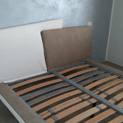 Letto design con gambe Meeting Presotto a prezzo scontato