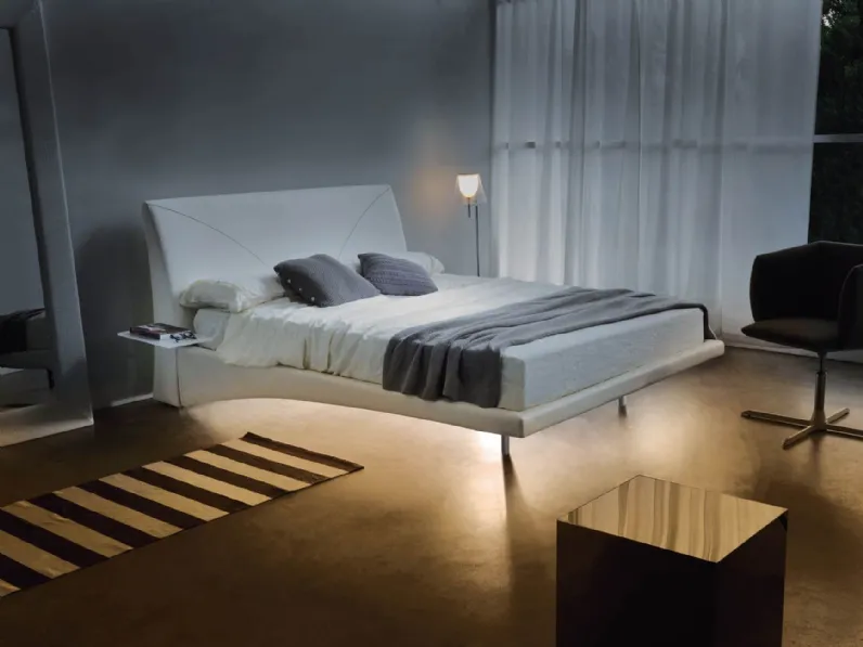 Letto imbottito con gambe Letto maxi con led180 x 200 luxury Md worka prezzo scontato