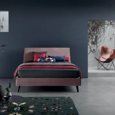 Letto imbottito con gambe Time compatto Samoa a prezzo scontato