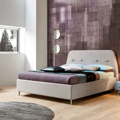 LETTO Letto matrimoniale marie in tessuto povere con decorazione in testata Collezione esclusiva in OFFERTA OUTLET