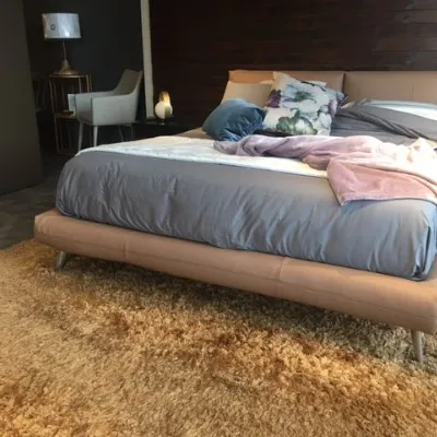 Letto matrimoniale design Kuna  Bontempi a prezzo scontato