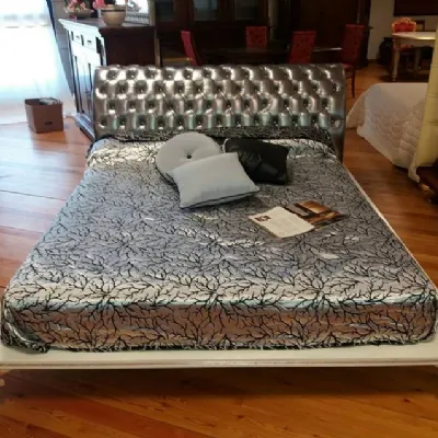Scopri il Letto Matrimoniale Design Modello Milano-Roma a prezzo scontato! Artigianale e di qualità. Acquista ora!