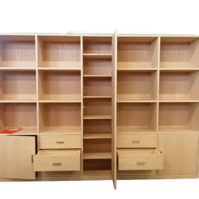 Libreria modello Libreria in legno chiaro di Mirandola nicola e cristano a prezzo Outlet