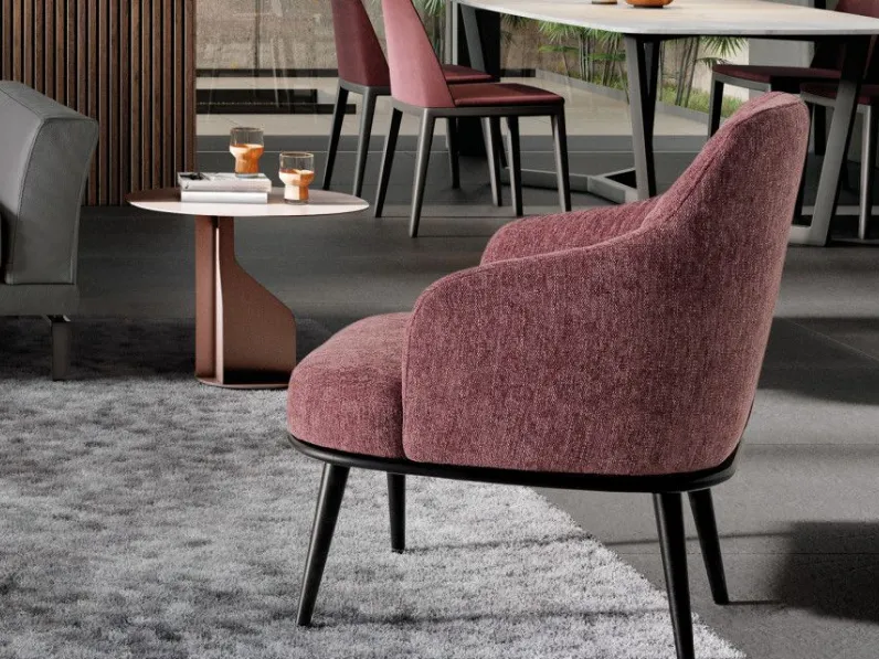 Poltroncina modello Aaron Le comfort in Tessuto in Offerta Outlet