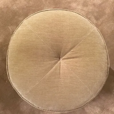 Pouf modello Modello mater familias design Calia a PREZZI OUTLET