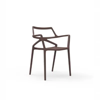 Sedia Delta di Vondom: prezzo vantaggioso! Design moderno ed ergonomico. Non perdere l'occasione!