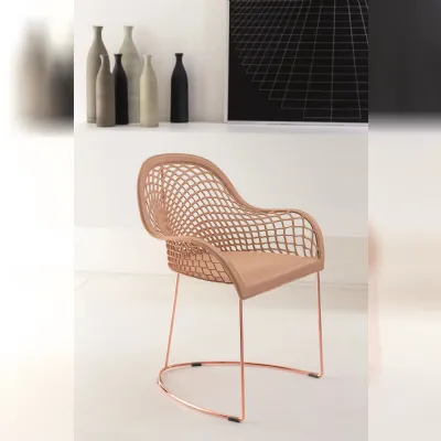 Sedia con braccioli Guapa Midj a prezzo Outlet