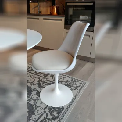 Sedia girevole Saarinen 6129t Sigerico a prezzo scontato