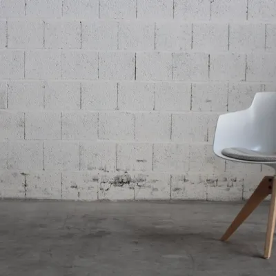 Sedia Flow chair_gambe vn rovere Mdf con un ribasso vantaggioso