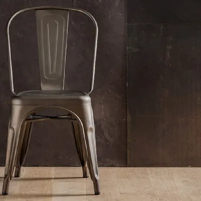 Sedia impilabile Seven Arredo3 a prezzo Outlet