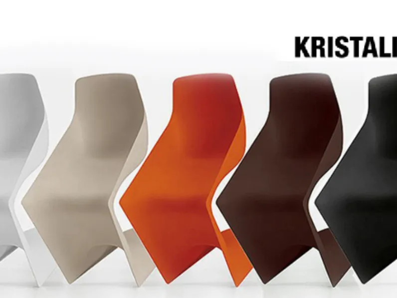 Sedia Kristalia modello Pulp. La sedia ha la struttura in polipropilene disponibile in bianco, nero, beige, rosso corallo e marrone. Pulp  impilabile ed  resistente. 