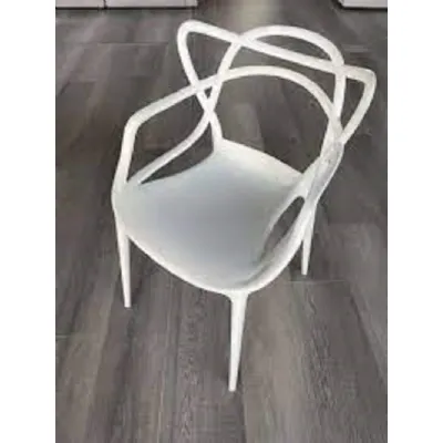 Sedia Masters bianca di Kartell in OFFERTA OUTLET -30%