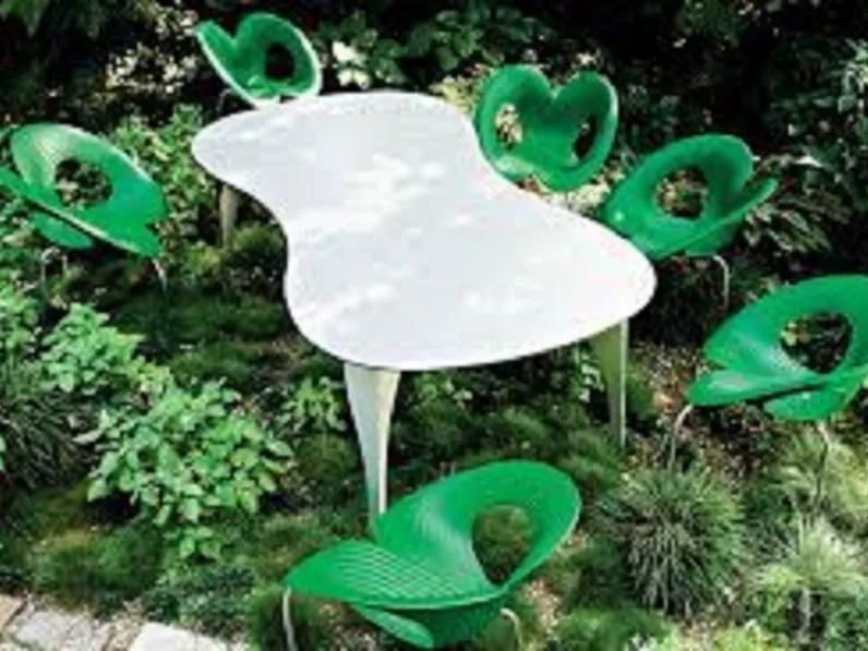 Sedia Ripple  colore verde da giardino realizzata in plastica scontata del 45%