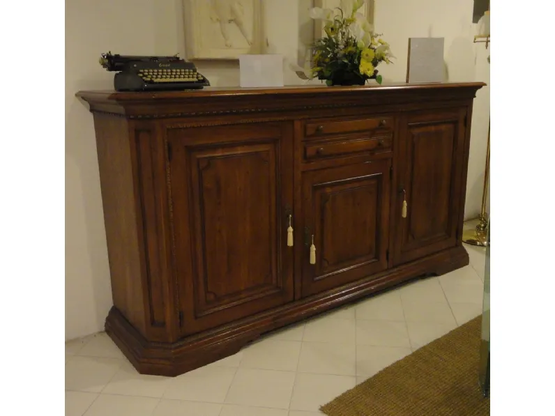 Credenza con intarsi in stile classico scontata del - 50% 