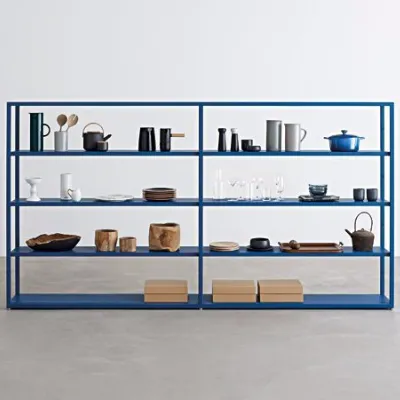Libreria Freestanding blu denim in stile design di Desalto in OFFERTA OUTLET 