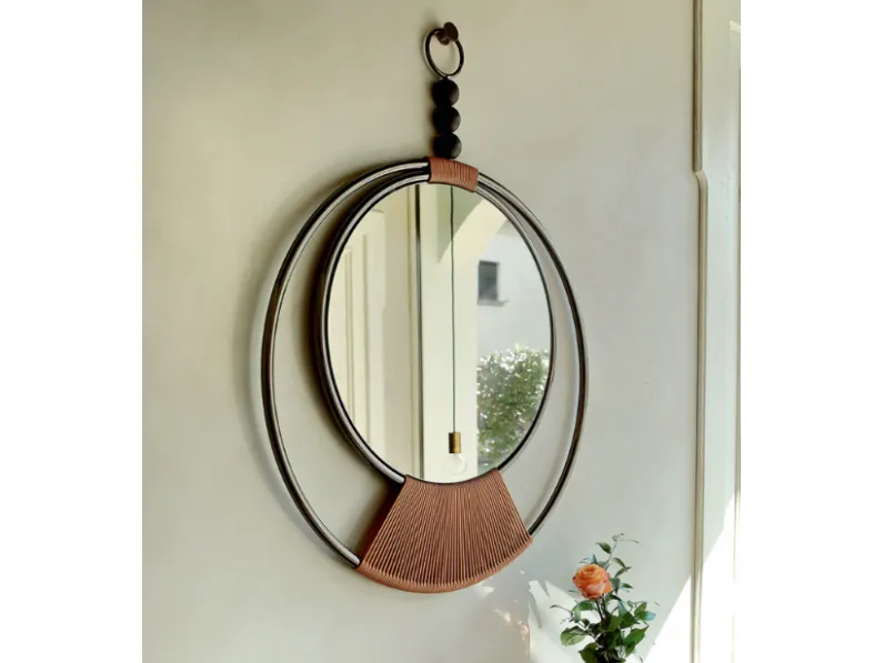Scopri l'Offerta Outlet sullo Specchio Dreamy di Tonin Casa: moderno ed elegante!