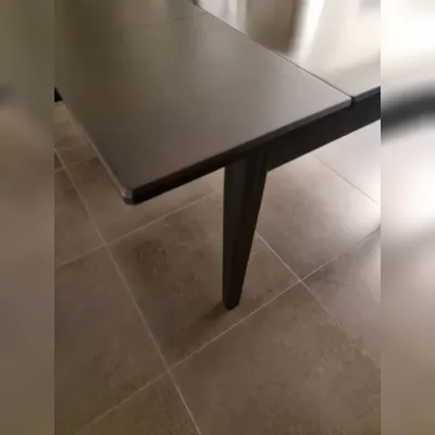 Tavolo quadrato Accademy: 68% di sconto! Per l'architetto.
