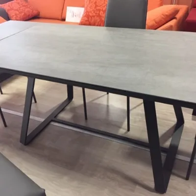 Tavolo Alfred Midj in OFFERTA OUTLET