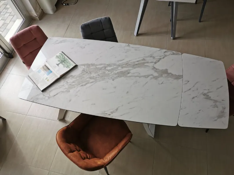 Tavolo allungabile Helix marble Tomasucci a prezzo ribassato