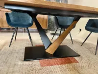 Tavolo in legno rettangolare West Alta corte a prezzo ribassato