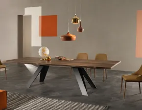 Scopri il Tavolo Celtis Tonin Casa, perfetto per l'architetto moderno. Solo 3900€!
