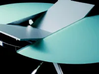 Tavolo in cristallo rotondo con basamento centrale Trio allungabile di Ingenia