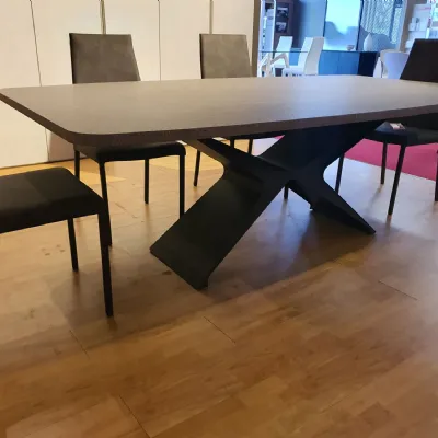 Tavolo in laminato sagomato Baltik Sedit in offerta outlet