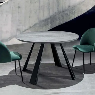 Tavolo artigianale 10: design unico, prezzo ribassato.