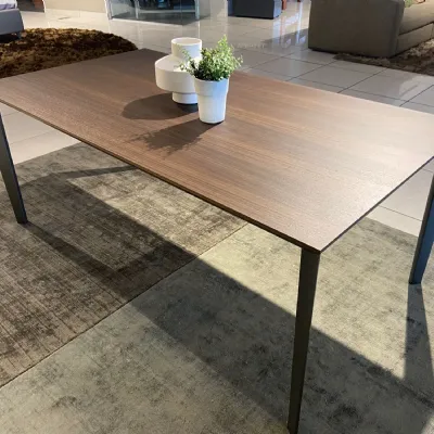 Tavolo in legno rettangolare Filigree Molteni & c a prezzo ribassato