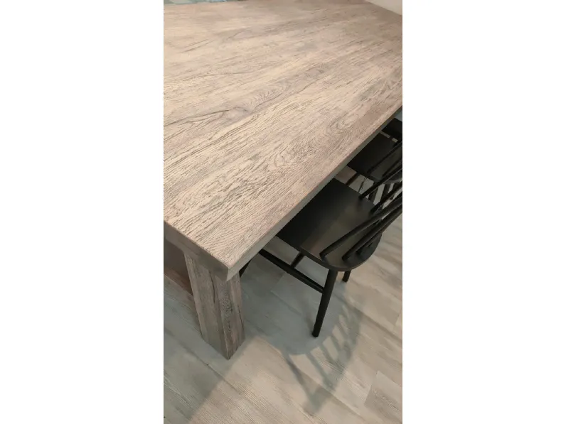 Tavolo in legno rettangolare Mod wood Devina nais a prezzo ribassato