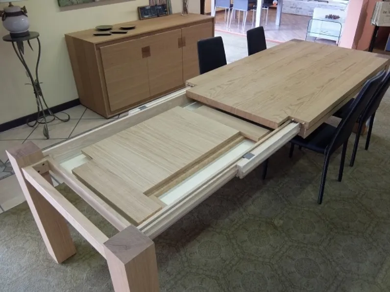 Tavolo in legno rettangolare Rovere Zilio a prezzo ribassato