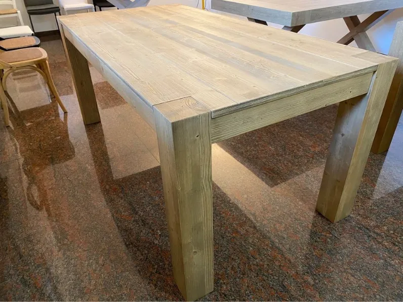 Tavolo in legno rettangolare Tavolo norvegese in abete spazzolato Lion's a prezzo scontato