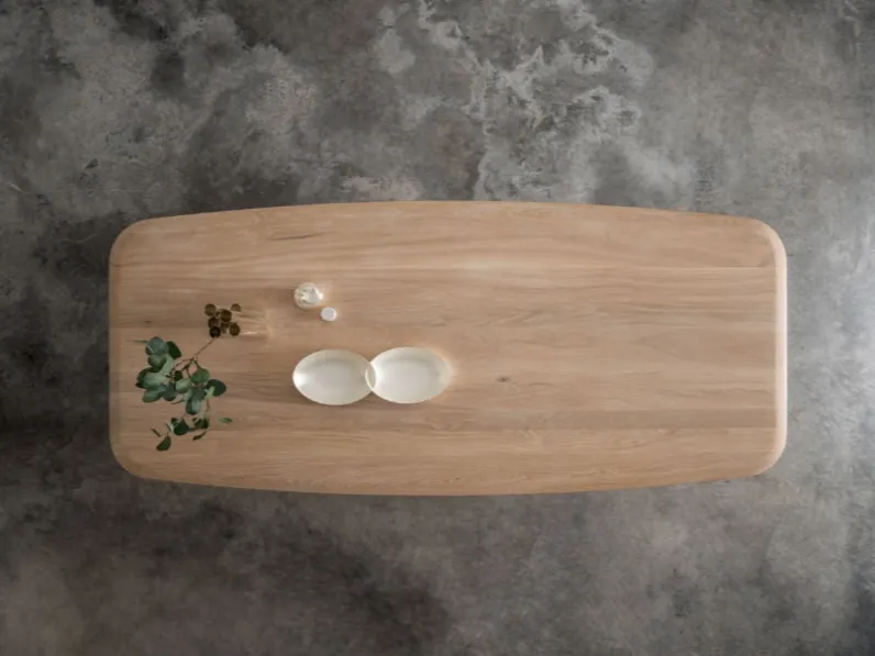 Tavolo in legno sagomato Copenhagen Devina nais a prezzo scontato