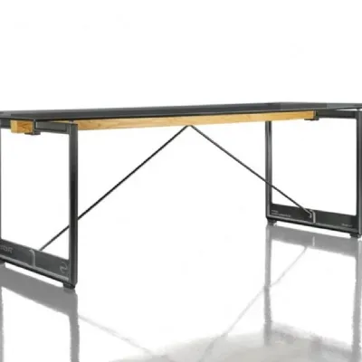 Tavolo Magis Brut Table in lamiera nera. Prezzo ribassato. Max 75 cm.