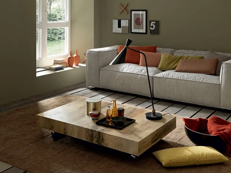 Tavolo Assist Altacom in legno rettangolare, allungabile e dal design moderno.