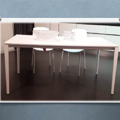 Tavolo Fusion rettangolare allungabile Point House a prezzo scontato.