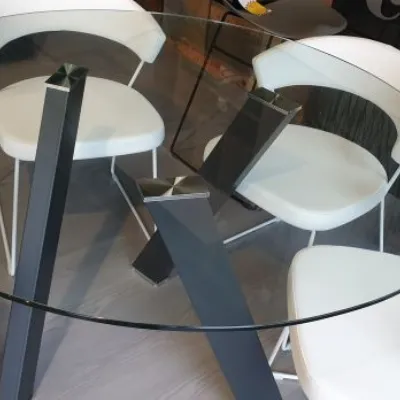 Tavolo rotondo a quattro gambe Table glass Stones scontato