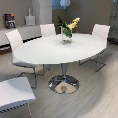 Tavolo Saarinen Arredo3 a prezzo scontato