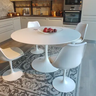 Tavolo Saarinen e/54/t137 Sigerico in laccato Fisso