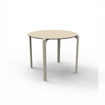 Tavolo in offerta outlet modello Quartz di Vondom  affrettati
