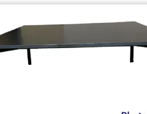 Scopri il tavolino Magis Striped: OFFERTA OUTLET. Design moderno, massima praticit. Non perderti questa occasione!