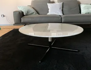 Tavolino in stile moderno modello Bob di Poltrona frau con sconti imperdibili 