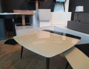 Tavolino modello Liquid di Baxter a prezzo scontato